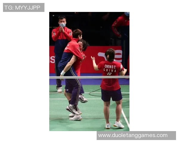 上海羽毛球队区域防守创新策略解析与实践探讨 上海羽毛球队区域防守创新策略解析与实践探讨