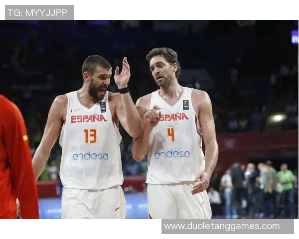 加索尔与西班牙足球明星的传奇故事与体育精神交融之旅