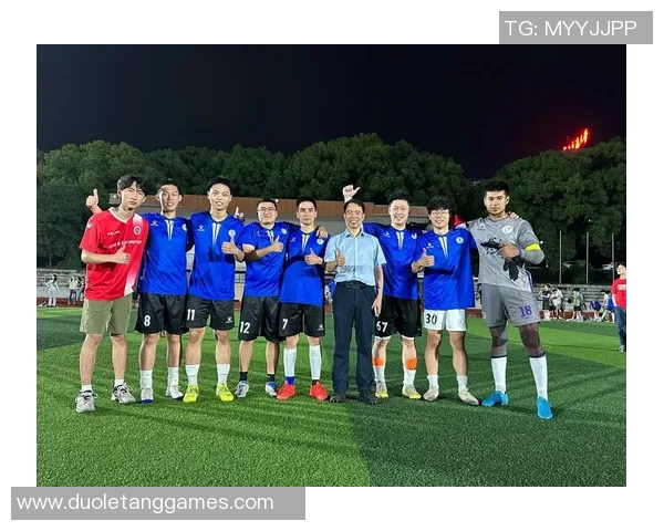 学校足球明星的成长之路与奋斗故事分享 学校足球明星的成长之路与奋斗故事分享